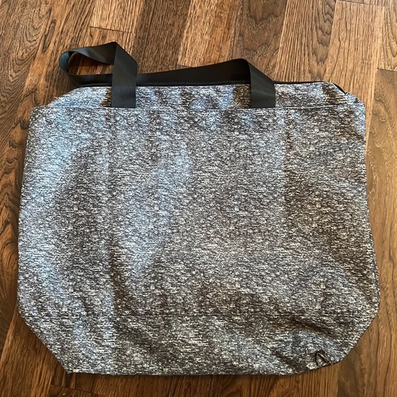 PINK NWT Tote - Picture 12 of 14